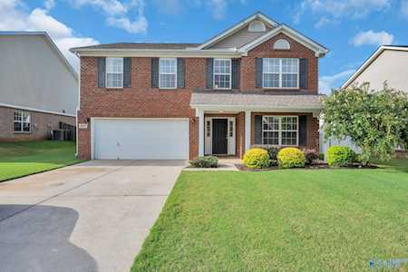 4817 SE Inglewood Court Owens Cross Roads, AL 35763