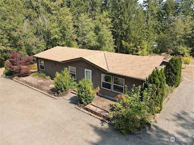 261 N Suncrest Dr Hoodsport, WA 98548