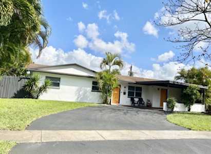 1390 NW 55th Ave Lauderhill, FL 33313