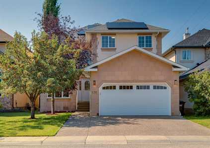 130 Strathridge Close SW Calgary, AB T3H 4J3