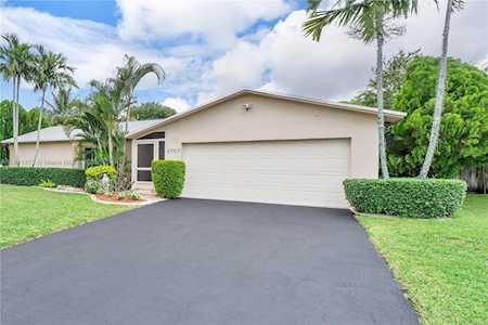 2703 NW 98th Ln Coral Springs, FL 33065