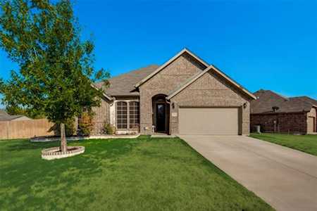 332 Prince John Drive Saginaw, TX 76179