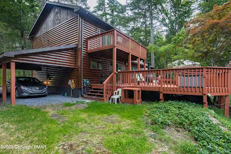 2132 Bridge Side Dr East Stroudsburg, PA 18302