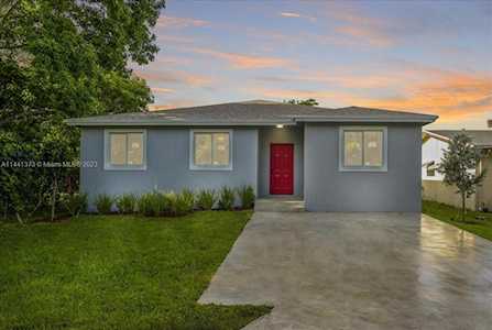 6320 Madison St Hollywood, FL 33023