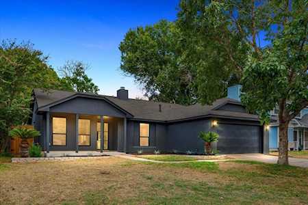 2618 Market Garden LN Austin, TX 78745