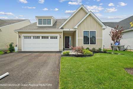 3 Salkin Way Freehold, NJ 07728