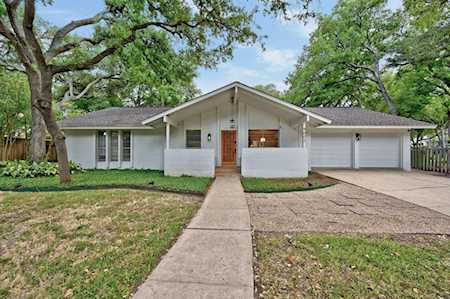 9002 Collingwood DR Austin, TX 78748