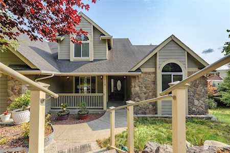 113 Briarwood Ct Chehalis, WA 98532
