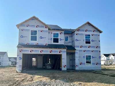 406 Quincy Circle London, OH 43140