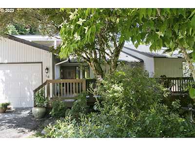 16 Walking Woods DR Lake Oswego, OR 97035