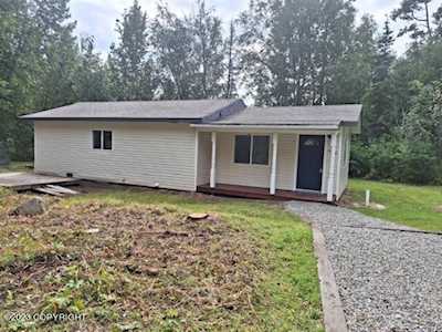 3860 N Red Fox Circle Wasilla, AK 99654