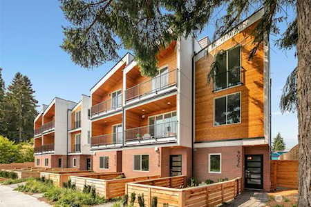 9025 B 12th Ave NW Seattle, WA 98117