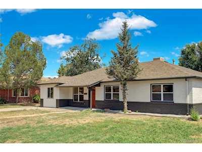 726 Troy Ct Aurora, CO 80011