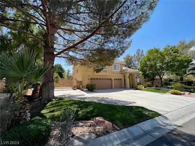 8291 Hidden Crossing Ln Las Vegas, NV 89129