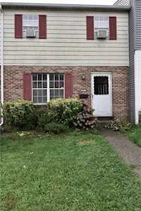 41 Madison Ln Whitehall, PA 18052
