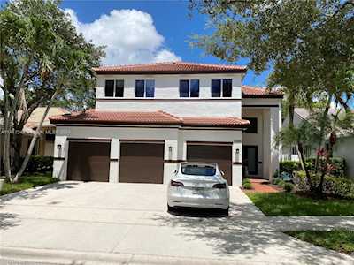 1307 Camellia Cir Weston, FL 33326