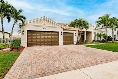 4826 Sunkist Way Cooper City, FL 33330