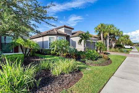 8615 Grand Alberato Rd Tampa, FL 33647