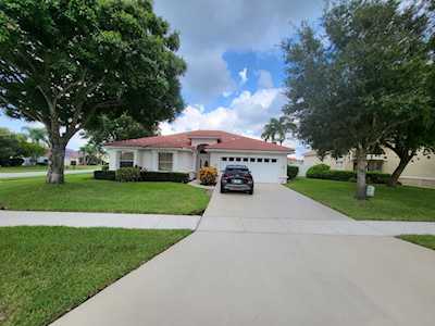 6751 Las Colinas Lane Lake Worth, FL 33463