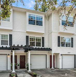 12607 SE 30th St #4 Bellevue, WA 98005
