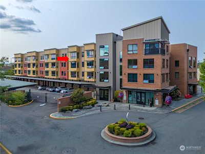 210 W Pioneer Ave #311 Puyallup, WA 98371