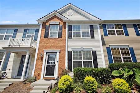 1016 Prestwyck Court Alpharetta, GA 30004