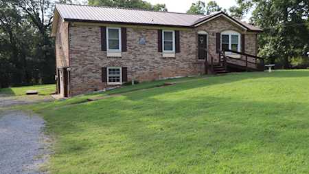235 Hickory Dr Kingston Springs, TN 37082