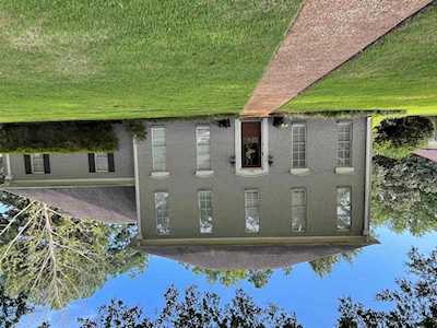 7863 Cross Village Dr Germantown, TN 38138