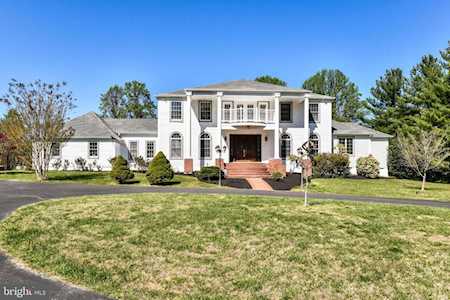 726 Gouldman Ln Great Falls, VA 22066