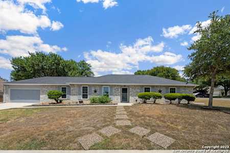 1971 Palace Dr New Braunfels, TX 78130