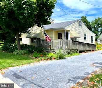 10 N Main St Magnolia, DE 19962