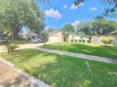 5210 Dunnethead Dr Houston, TX 77084
