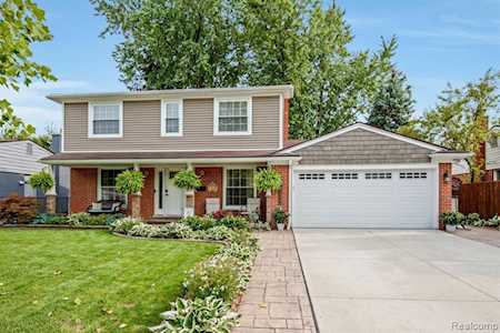 36543 Roycroft St Livonia, MI 48154