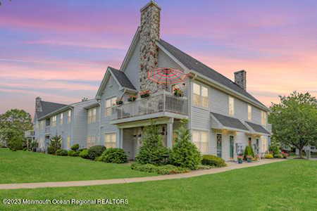 100 Des Moines Ct Tinton Falls, NJ 07712
