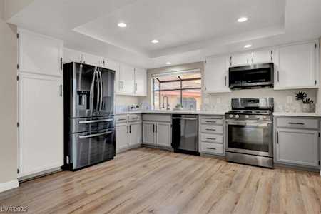 2411 Pickwick Dr Henderson, NV 89014