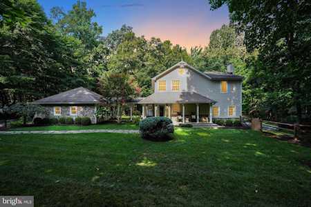 328 Canterwood Ln Great Falls, VA 22066