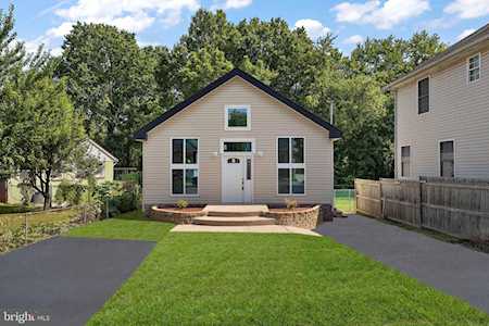 5 Sutton Ln New Castle, DE 19720