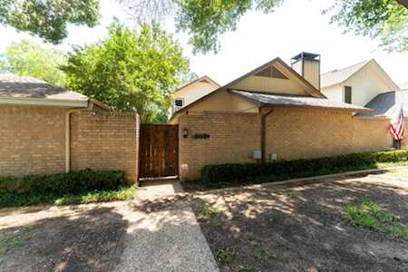 607 Castlewood Lane Arlington, TX 76012