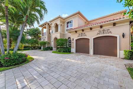950 Allamanda Dr Delray Beach, FL 33483