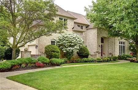 29264 Regency Circle Westlake, OH 44145