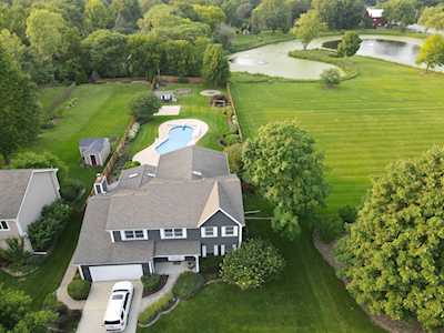 1219 Leverenz Rd Naperville, IL 60564
