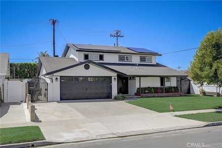 13871 College St Westminster, CA 92683