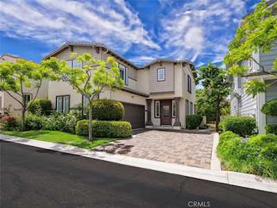 19 Pepper Tree Ln Rolling Hills Estates, CA 90274