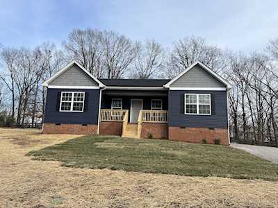 110 Dogwood Ln Dickson, TN 37055