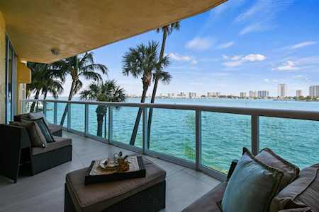 2640 Lake Shore Drive #207 Riviera Beach, FL 33404