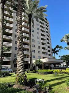 90 Edgewater Dr #623 Coral Gables, FL 33133