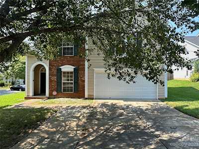 9625 Green Apple Dr Charlotte, NC 28215