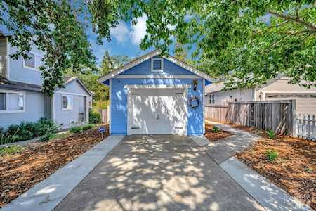 1827 Rhianna Street Santa Rosa, CA 95401