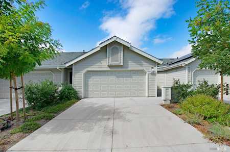 2039 Stonefield Lane Santa Rosa, CA 95403