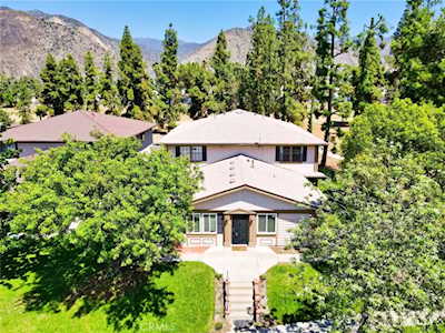 1023 W Calle De Las Estrellas #1 Azusa, CA 91702